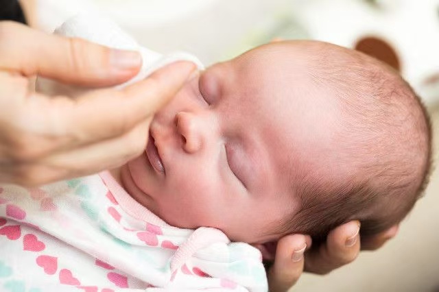 兒科醫(yī)生分享：教你一眼識(shí)別新生兒異常的5大表現(xiàn)！